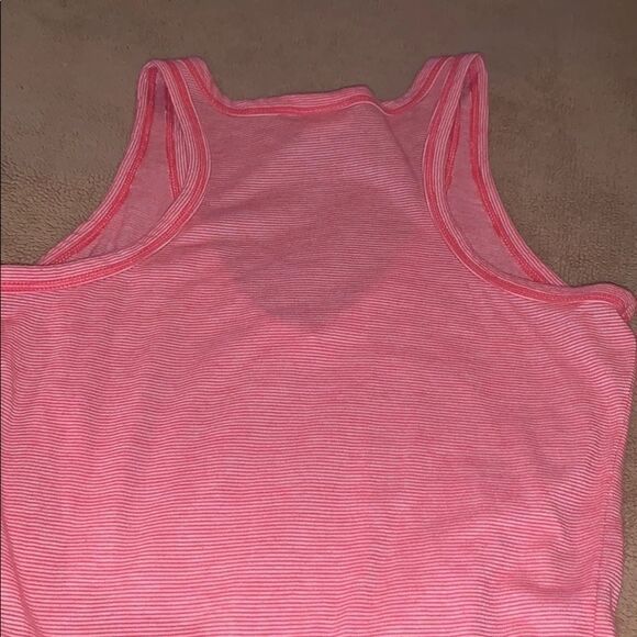 Roxy tank size small - Picture 7 of 8